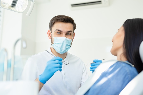 Top Benefits Of Choosing A Local “Dentist Near Me”